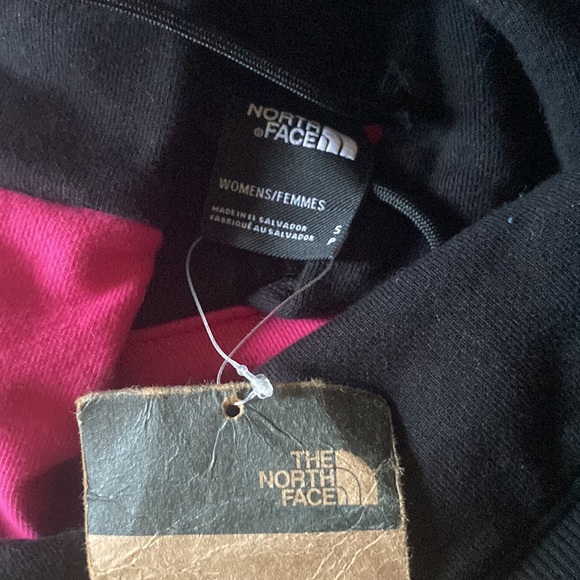 The North Face Hoodie - Picture 12 of 12